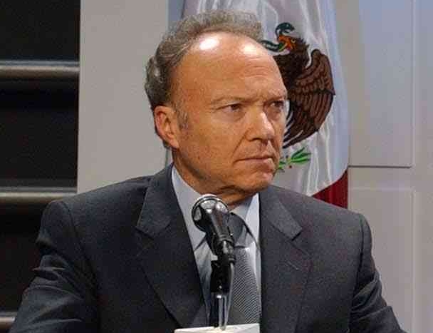 Designan a Alejandro Gertz como subprocurador jurídico