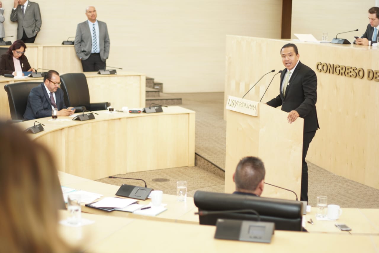 Pide Israel Cabrera reconsiderar cobro de Tenencia