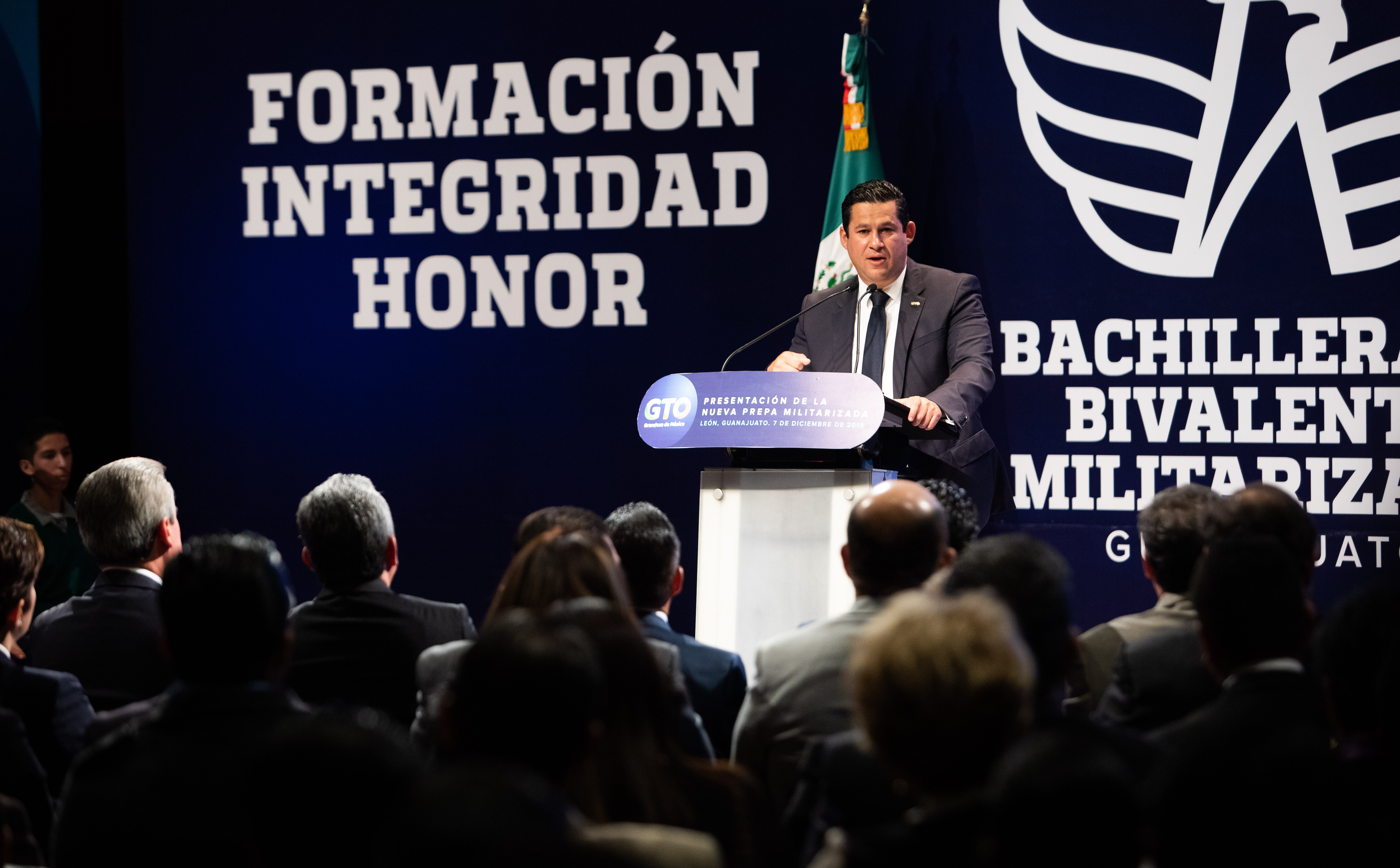 Presentan preparatorias militarizadas