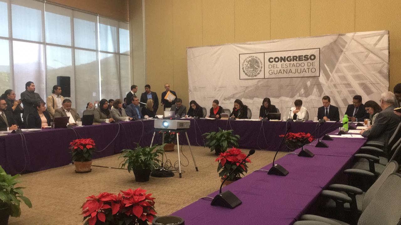 Aumentos en construcciones y estacionamientos avalan diputados para el 2019