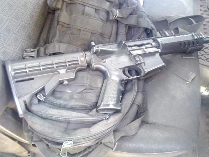 Detienen a dos con armas de grueso calibre.