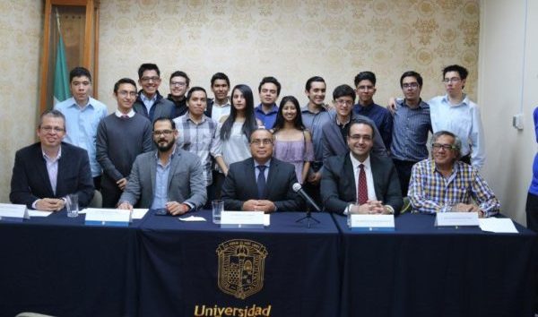 Premian UG y SEG a ganadores de la Olimpiada Estatal de Química 2018