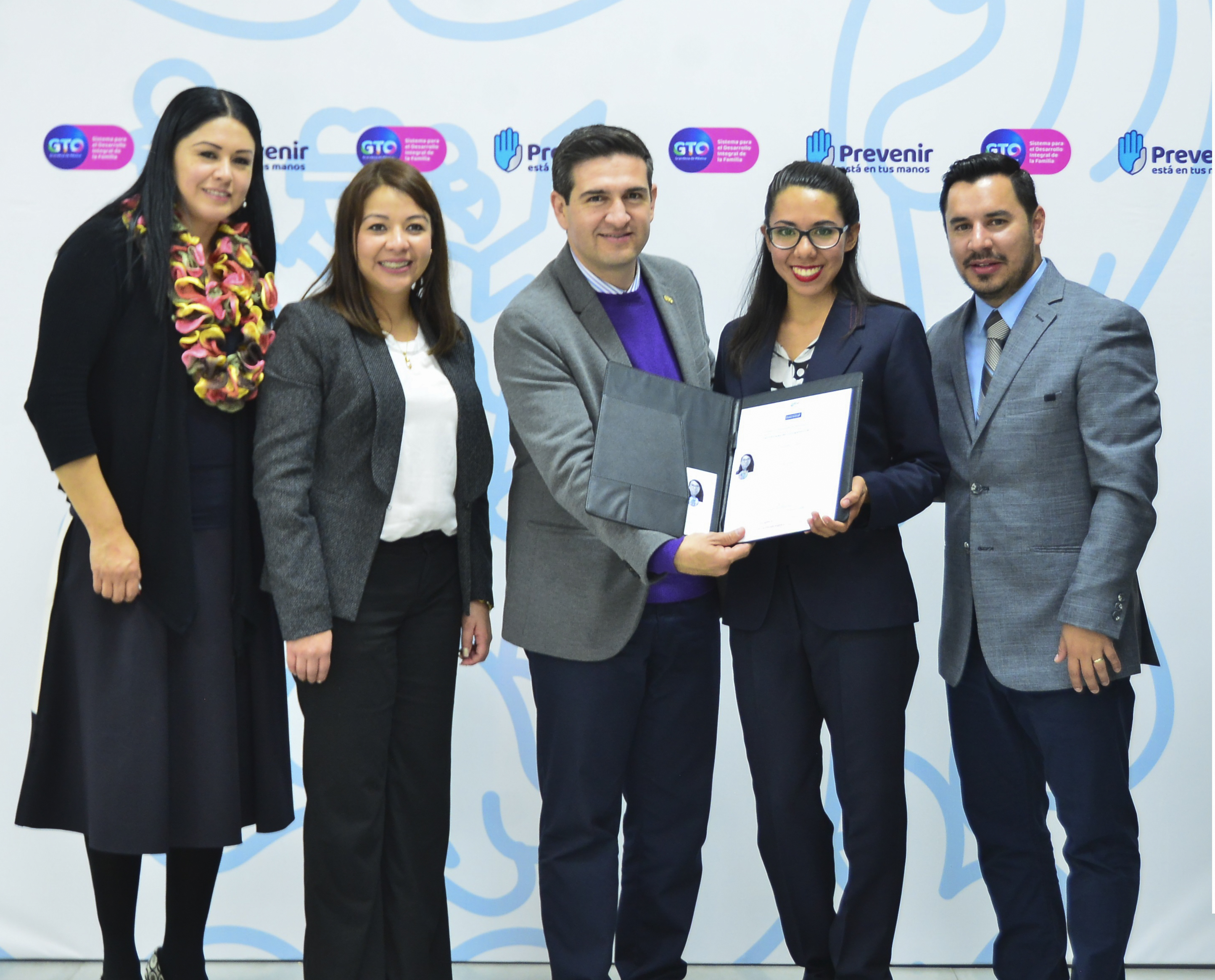 Fortalecen la profesionalización de funcionarios y ciudadanos