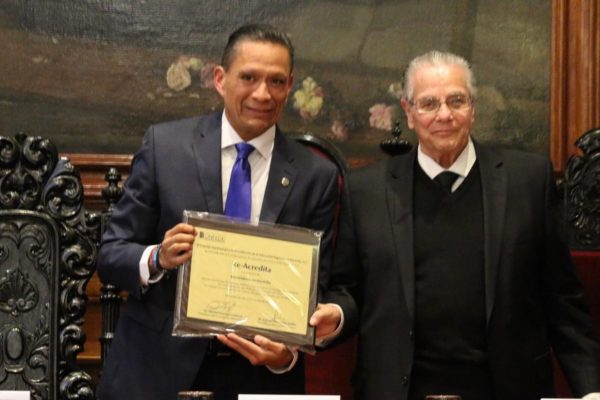 Ratifican  calidad  de la licenciatura en Derecho de la UG