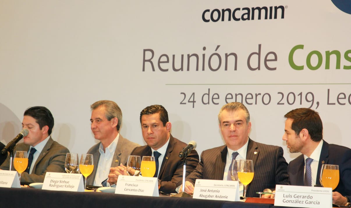 Apoyo total al sector empresarial para superar adversidades