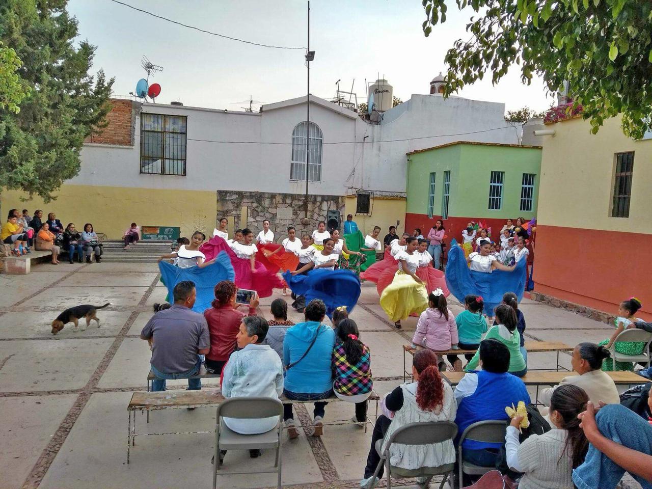 Ofrecen talleres gratuitos en el Centro Cultural de Puentecillas