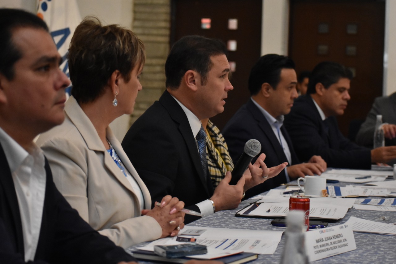 Alcaldes temen por reducciones federales