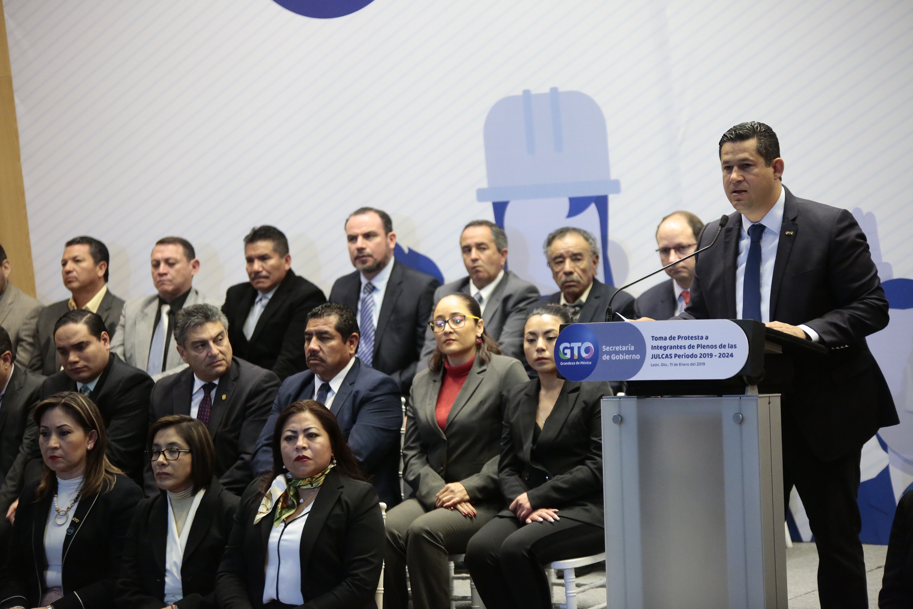 Toman protesta integrantes de las Julcas