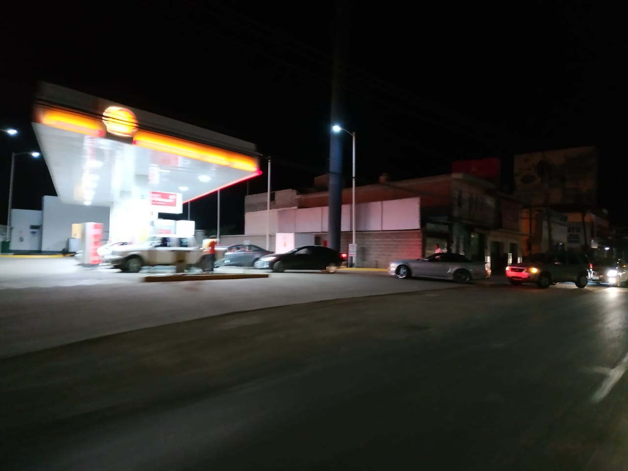 Desabasto de gasolina llega a la capital