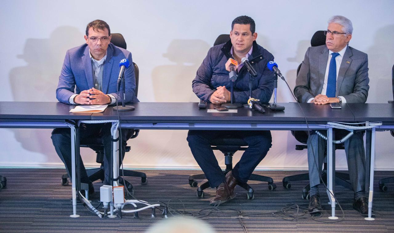 Solicita Diego Sinhue a la federación abrir refinería de Salamanca