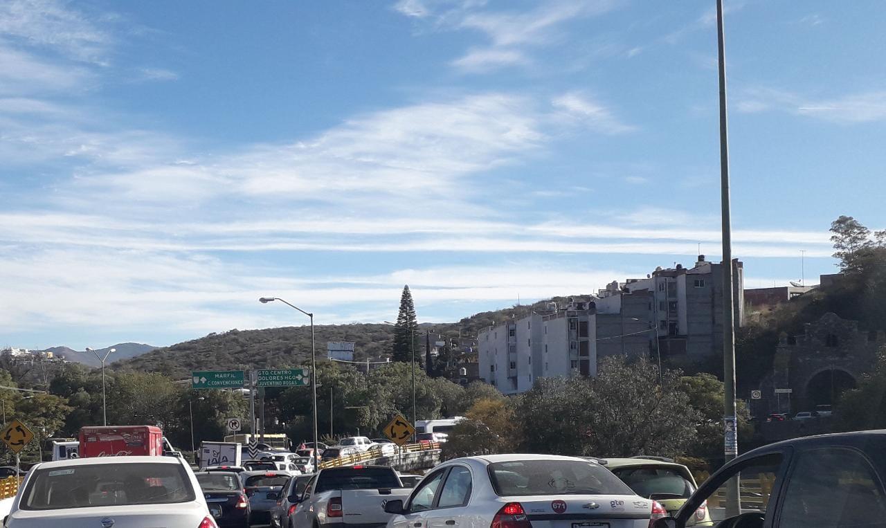 Por falta de gasolina solo circula el 15 por ciento de los autos en la capital