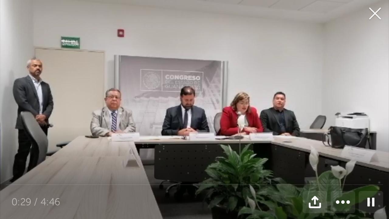 Contralor legislativo pide licencia al cargo por denuncia en su contra