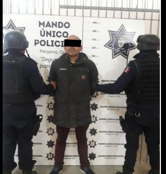 Detienen a hombre armado en Pénjamo