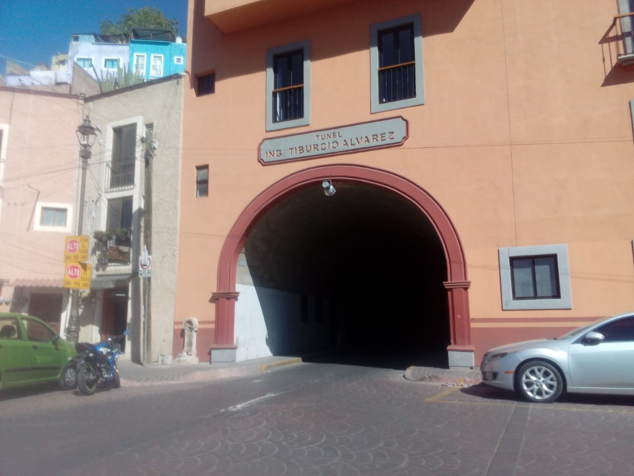 Asaltan a alumna de la Preparatoria Oficial