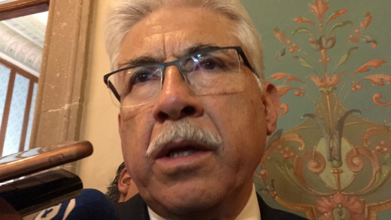 Ayuntamientos deben hacerse cargo de la seguridad de sus funcionarios