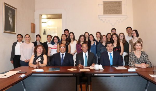 Dan la bienvenida a la delegación Francesa; trabajarán en pro del agua