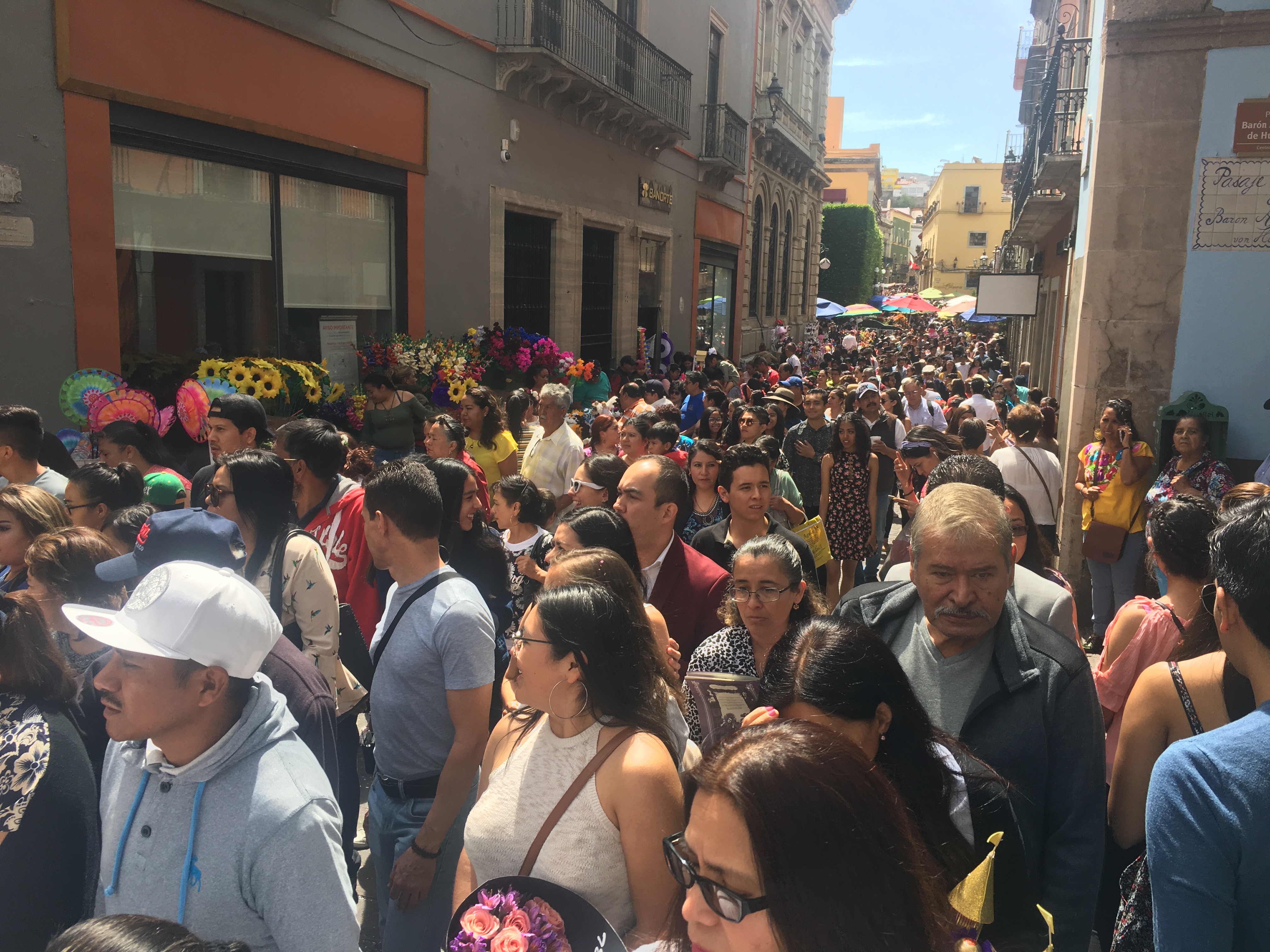 Habrá baile virtual del día de las Flores