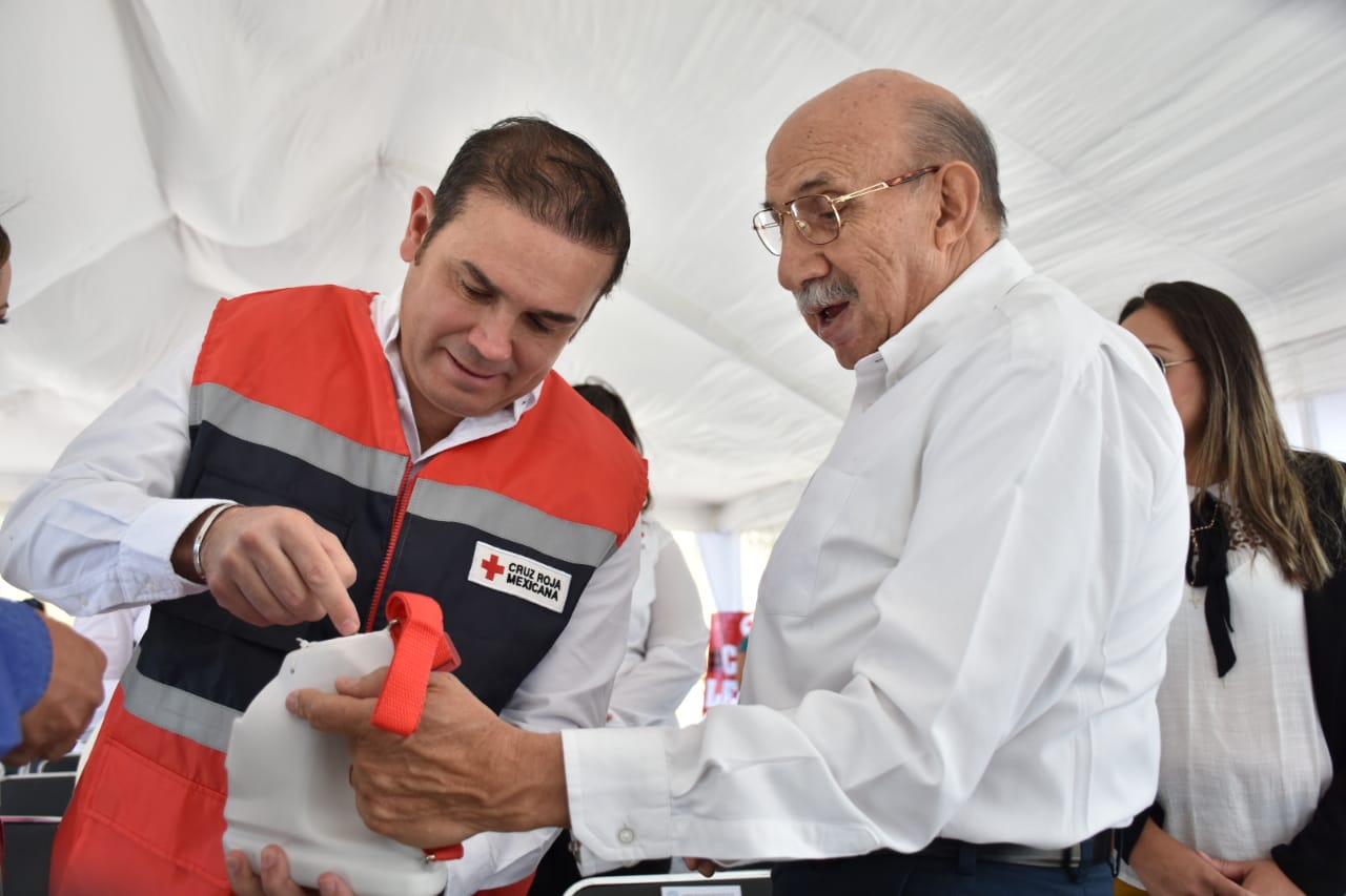 Pondrá alcalde parte de su sueldo para comprar una ambulancia