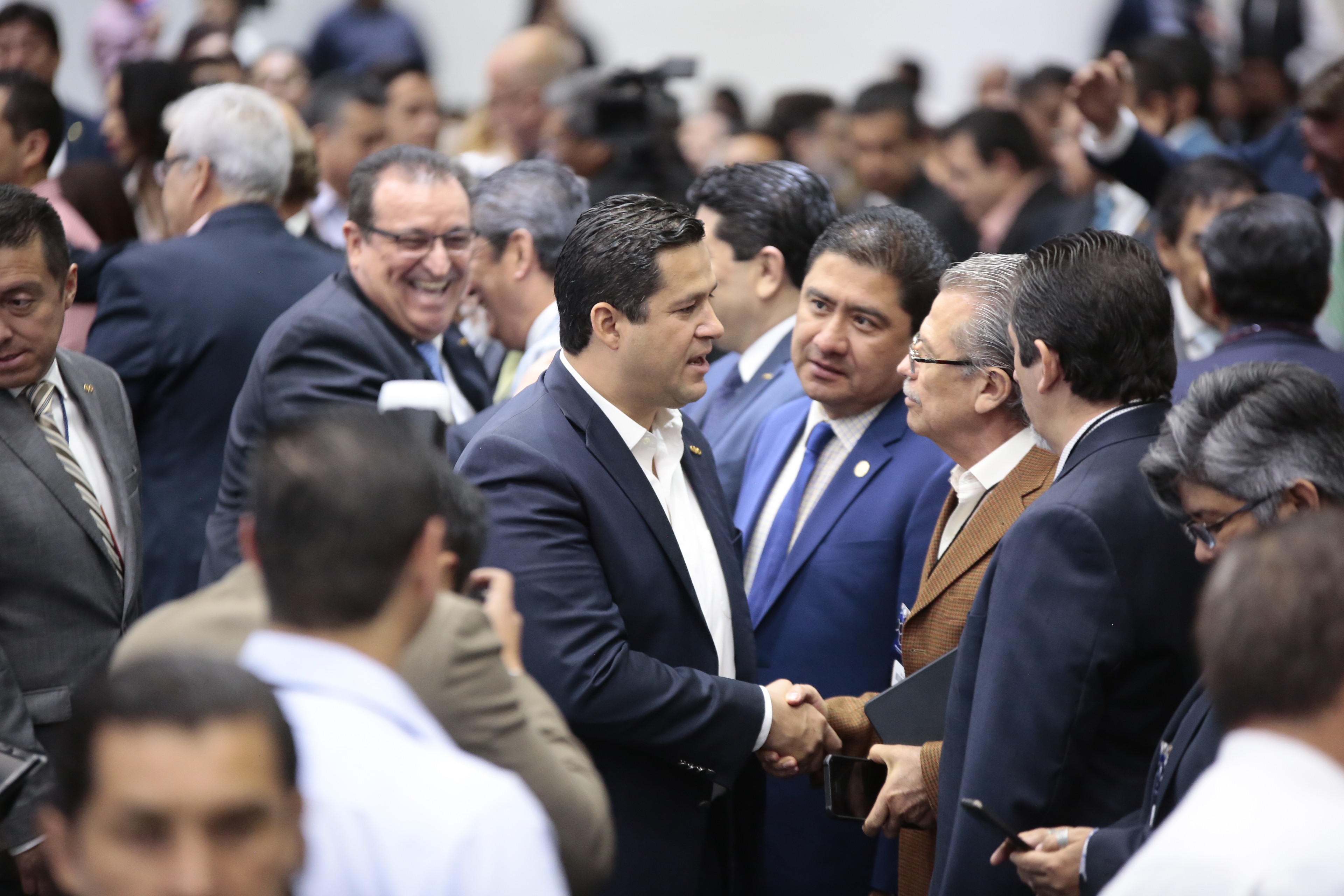 Insiste gobernador que no desaparezca programa Prospera