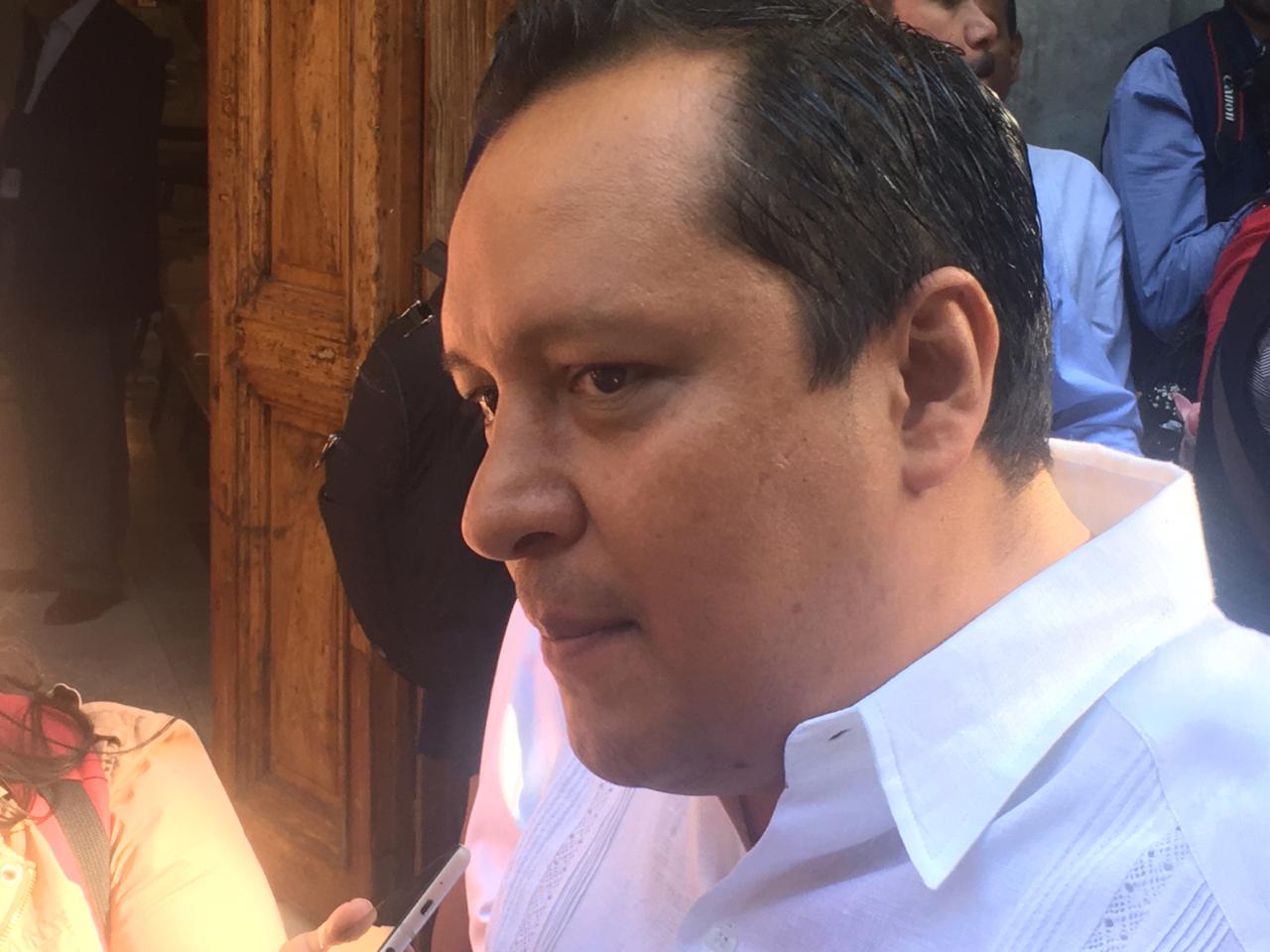 En alerta hospitales por entrada de hombres armados