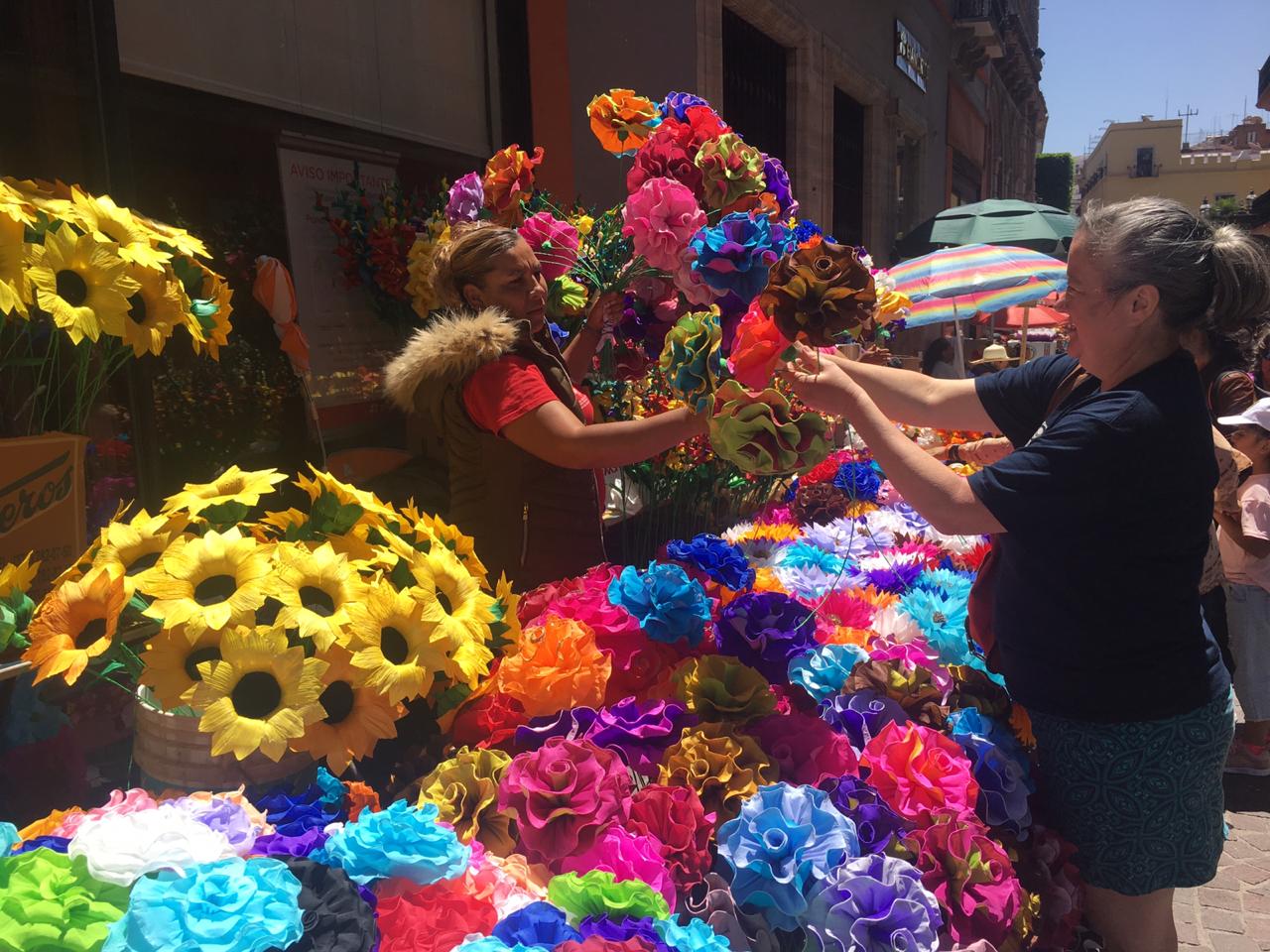 Confirman celebración del día de las flores en la capital