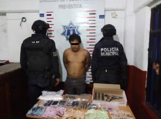 Capturan a hombre armado, con drogas y dinero