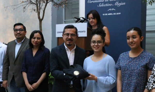 Abandera UG a alumnos participantes en la Universiada 2019