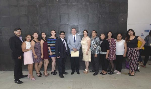 Celebra 61 años Enfermería Campus León