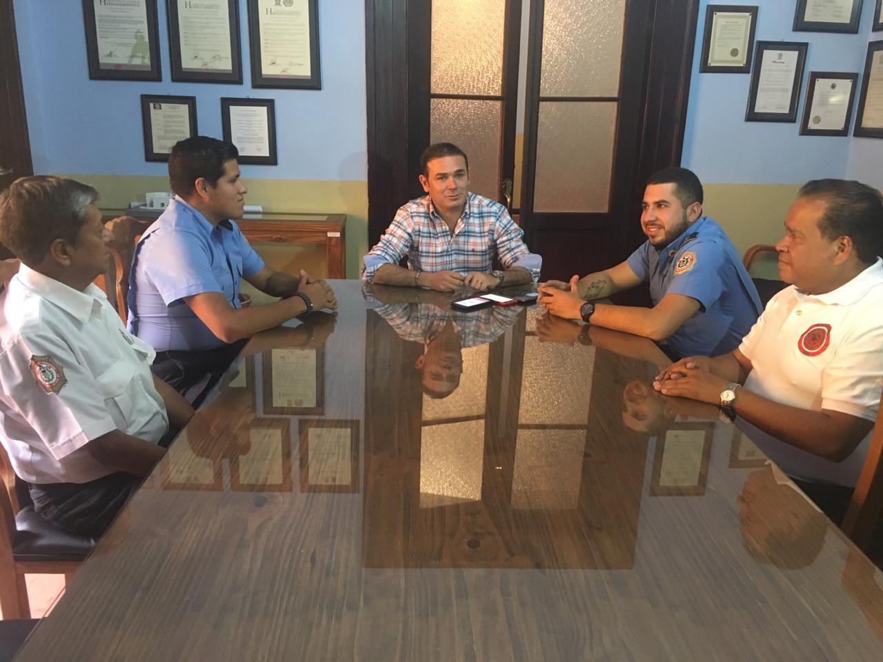 Falta de equipo y apoyo evita atender incendios; bomberos van a Ashland