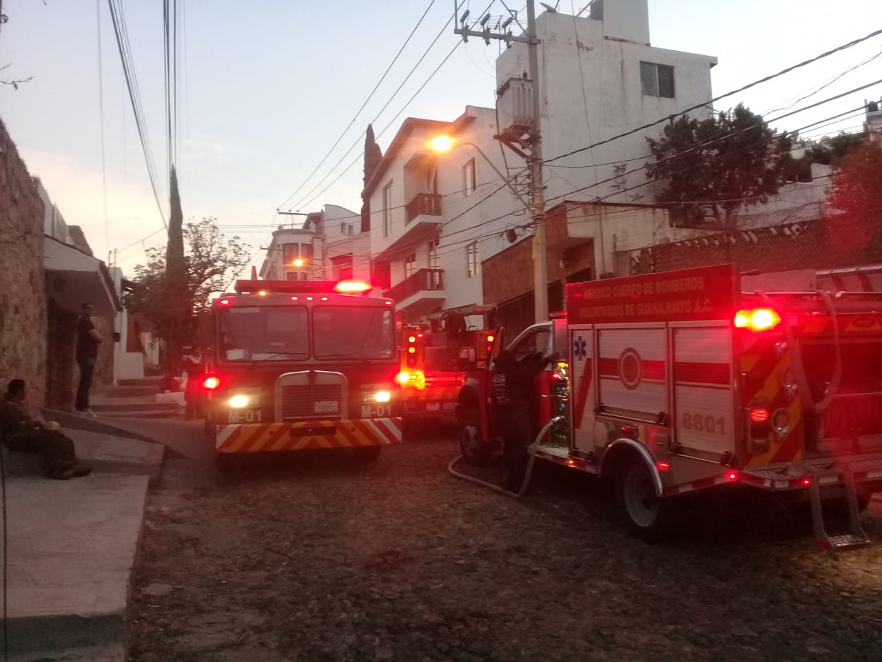 Se queman dos habitaciones que almacenaban veladoras