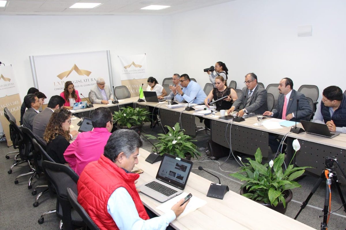 Aprueban minuta federal en materia educativa