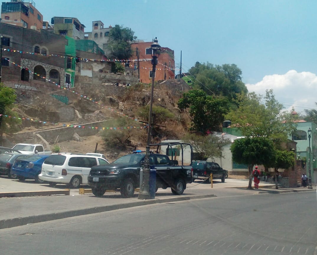 Detienen a hombre por golpear a ex pareja