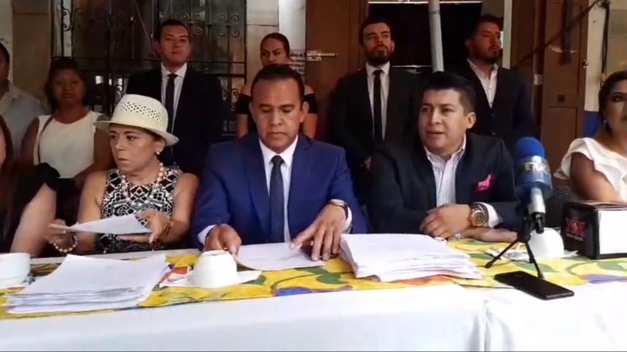 Desbandada en el PRD