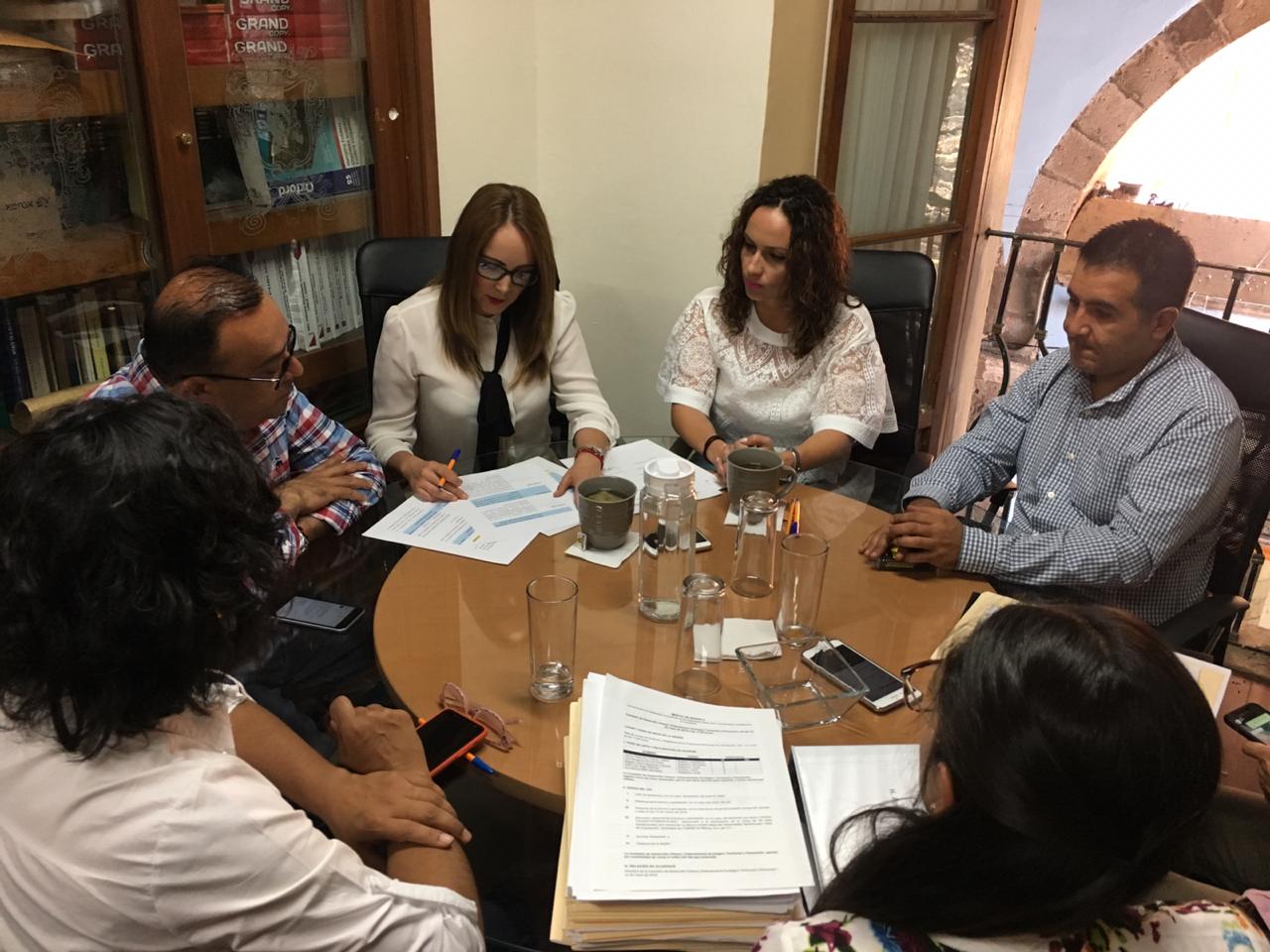 Aprueban 22 renovaciones de mesas y sillas; 4 nuevas siguen pendientes
