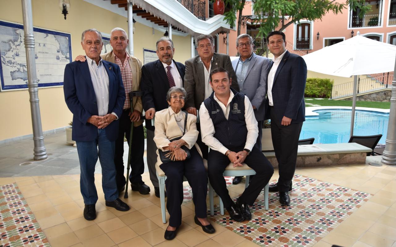 Se reúne Navarro con ex alcaldes capitalinos