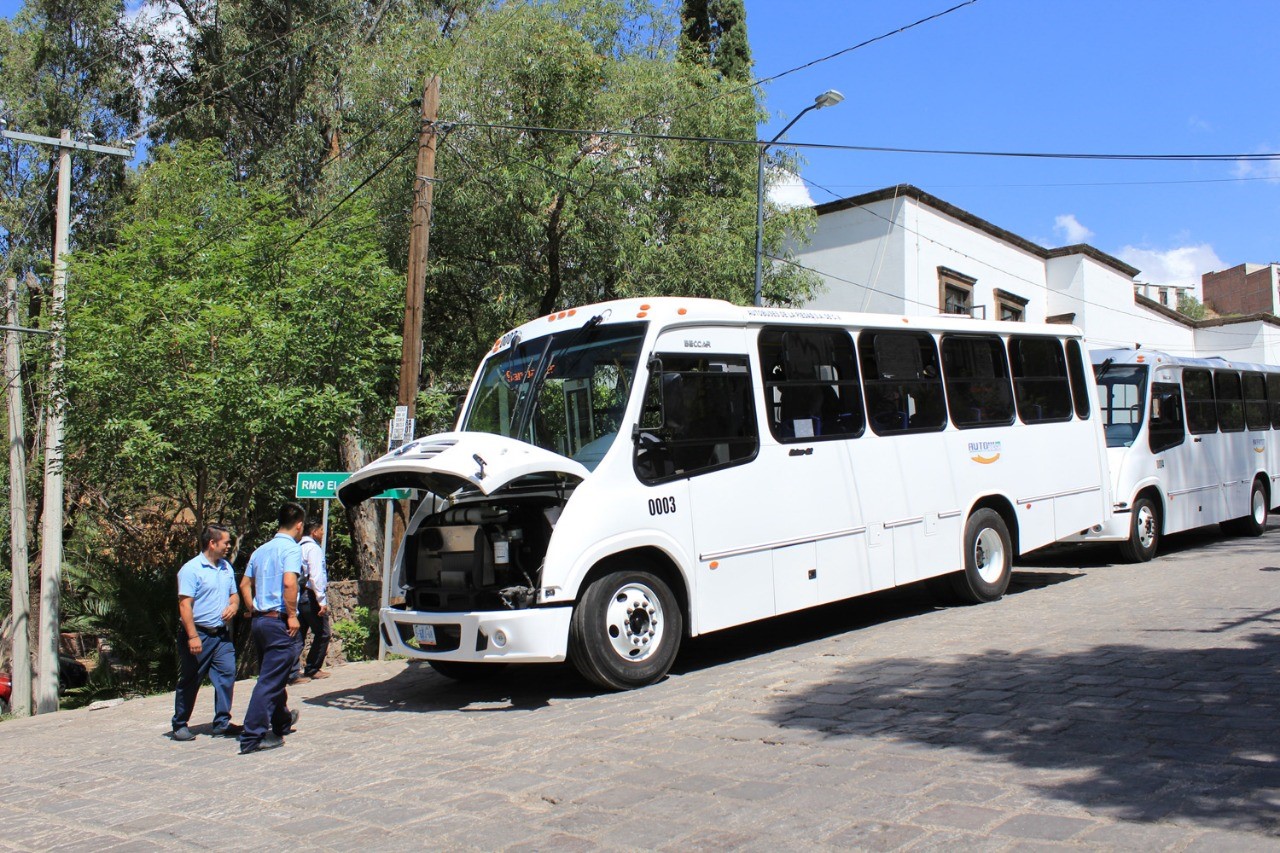 Entran más unidades para el transporte público