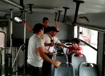Lesionan a joven al defender a mujeres de acoso
