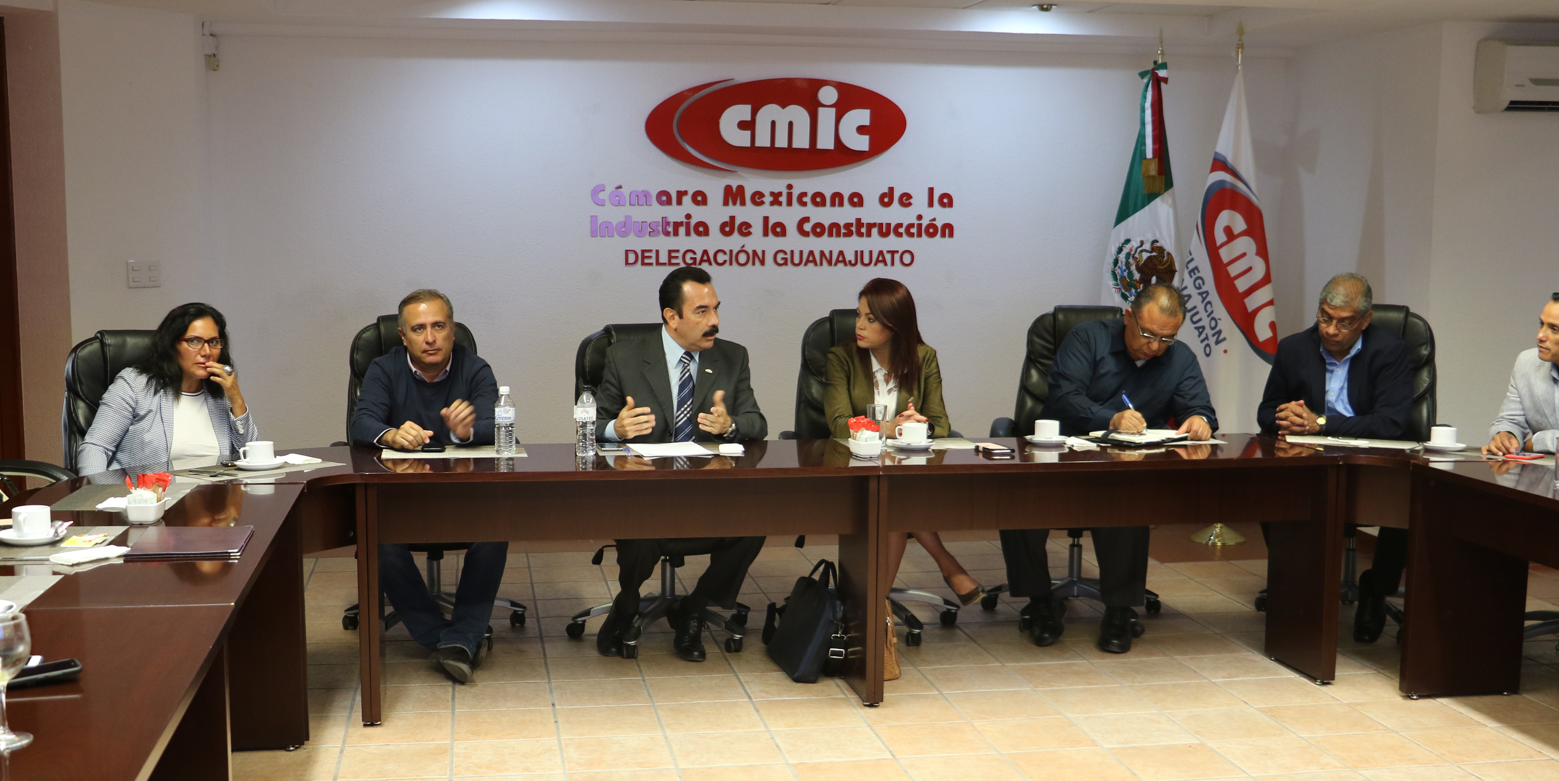 Colaborarán la CMIC y la secretaría de la Transparencia