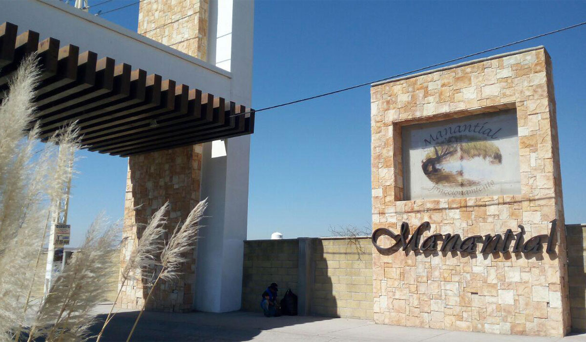 Sancionan a fraccionamiento por cortar el suministro de agua