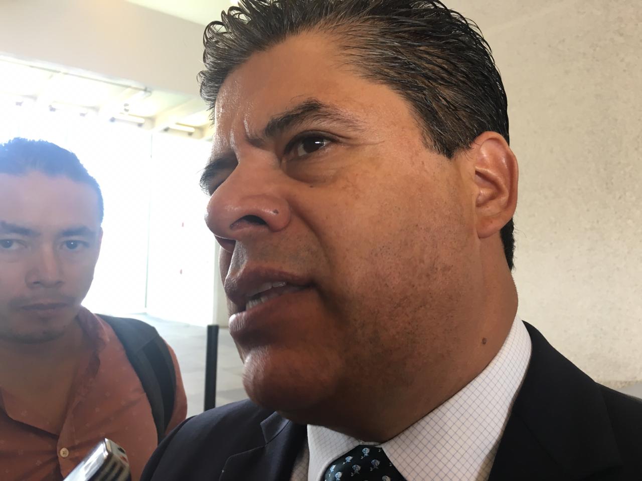 Lamenta líder panista reducción de recursos