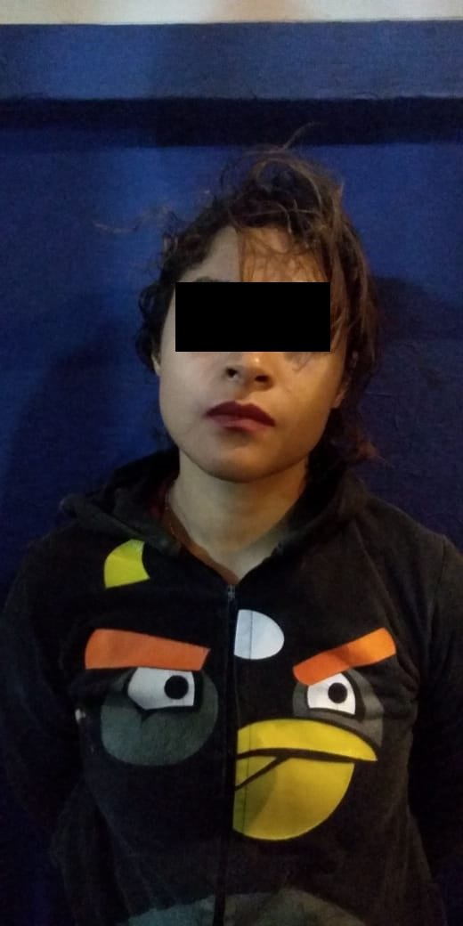 Detienen a dos mujeres y tres hombres por agresivos