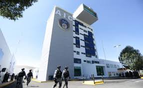 Fiscalía investiga crimen en Celaya en conta de agente y su hija