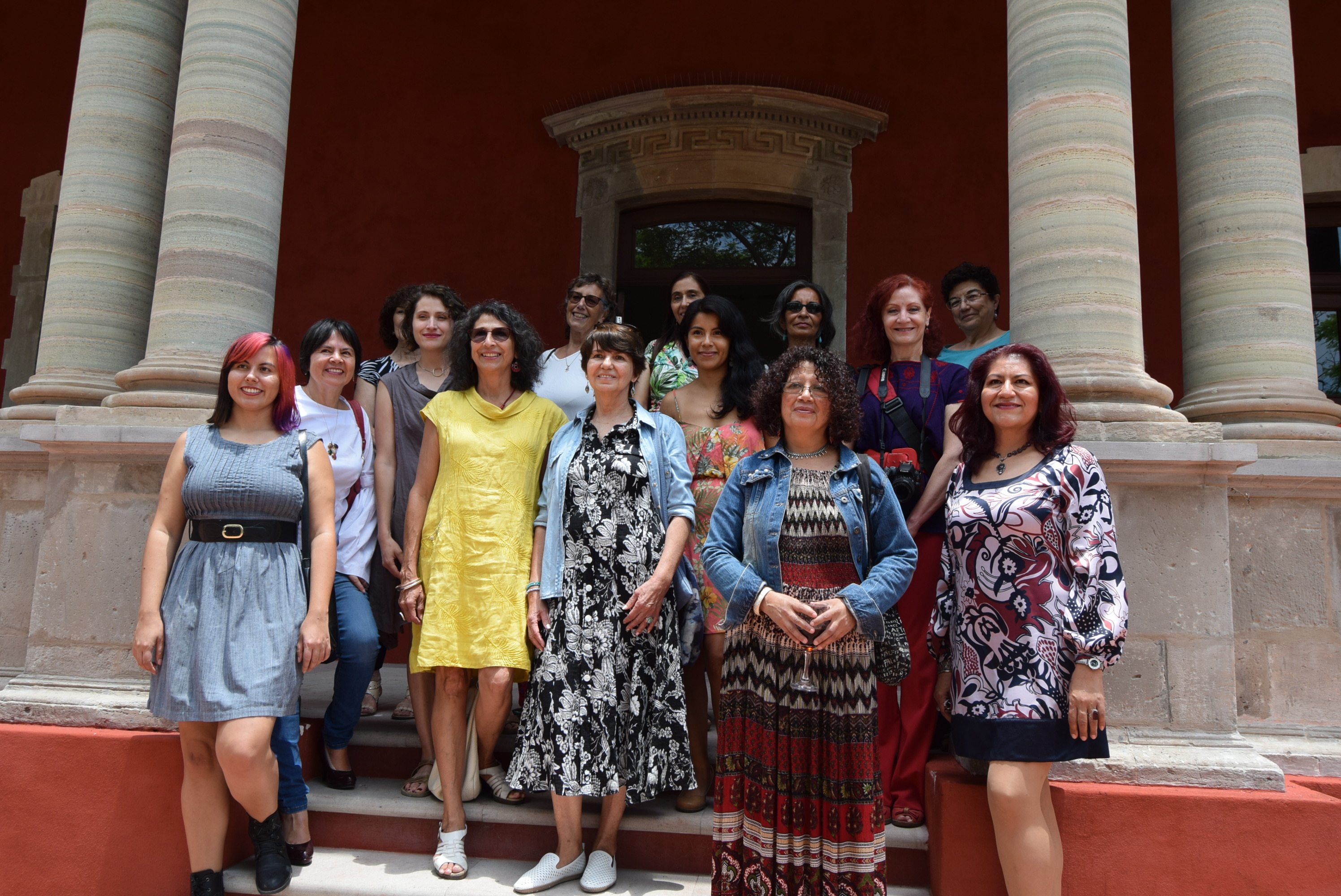 Mujeres Artistas Deconstructivas tocan al espectador con su arte
