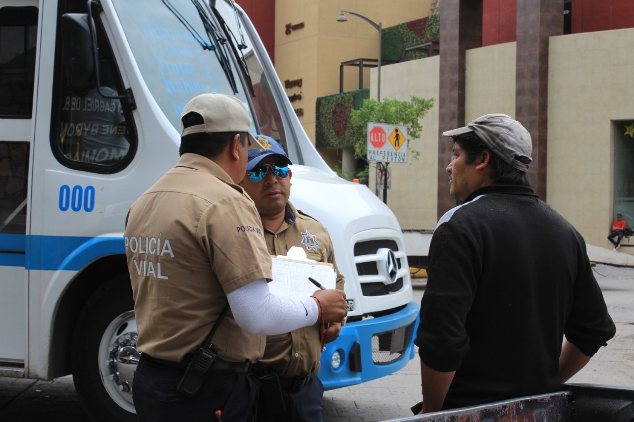 Multan a 73 por falta de verificación vehicular