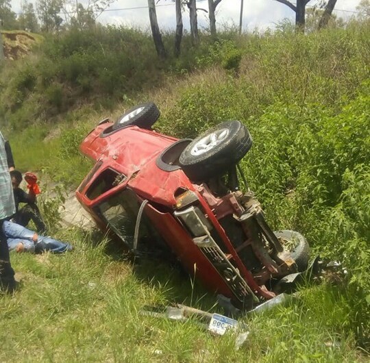 Vuelca camioneta en la libre Guanajuato-Silao