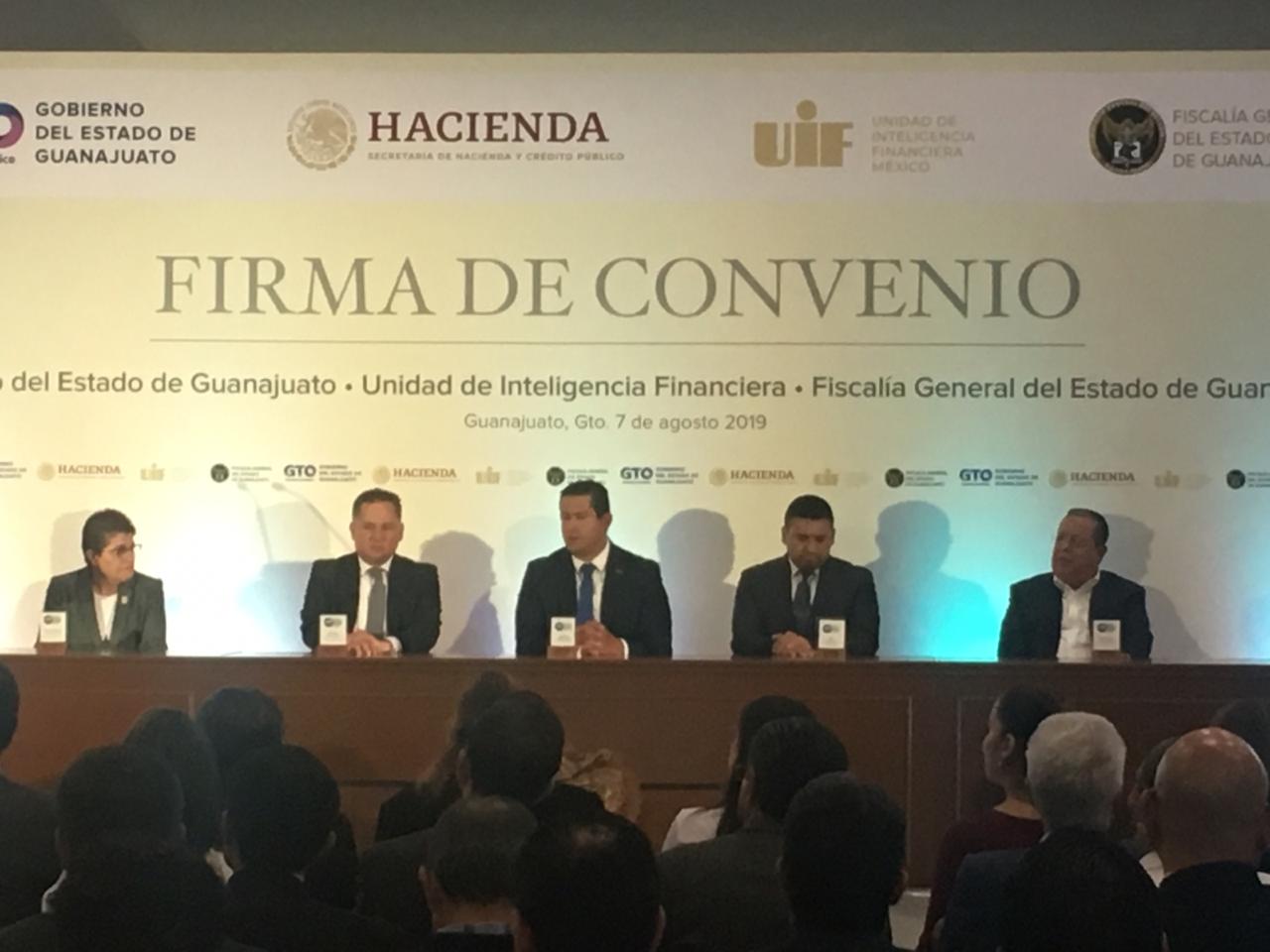 Bloquean 164 cuentas y más de 42 millones de dólares a criminales