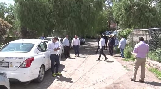Recuperan taxi robado durante asalto