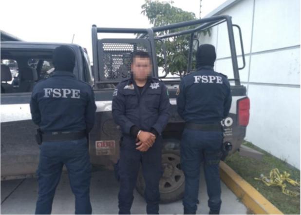 Aseguran a elemento activo de Juventino Rosas con droga y armas