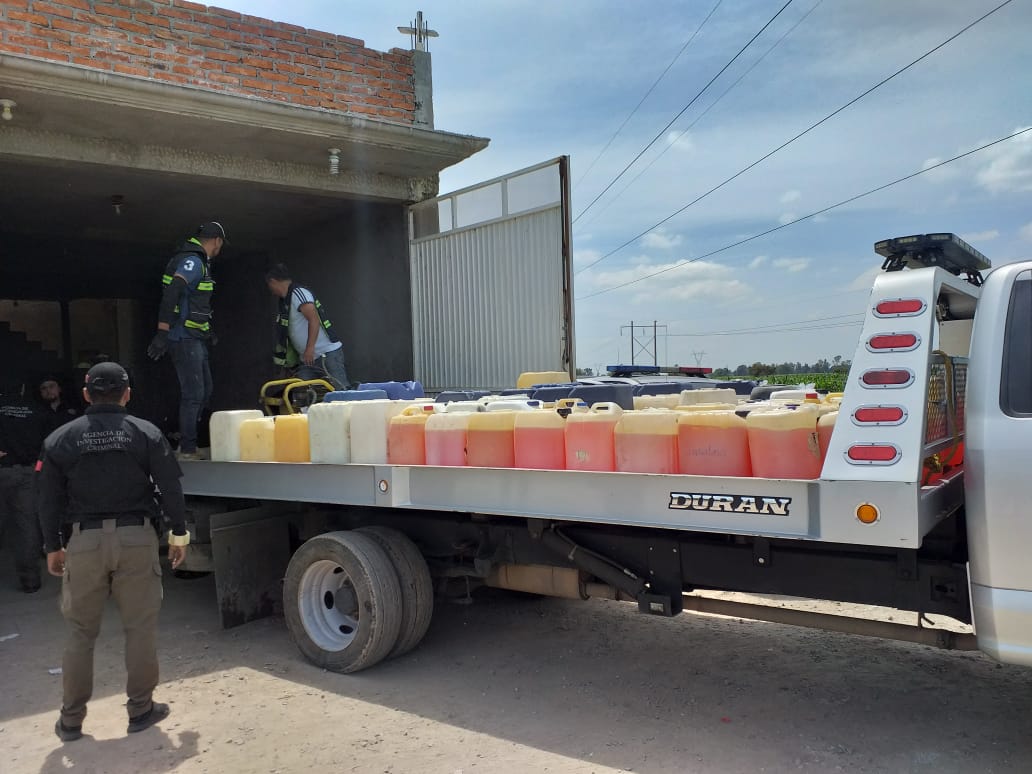 Asegura FGR mil 500 litros de gasolina