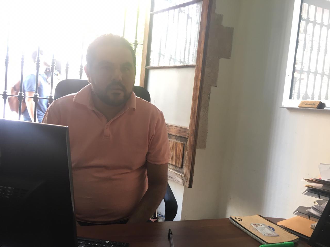 Hermano del síndico entra a Atención Ciudadana